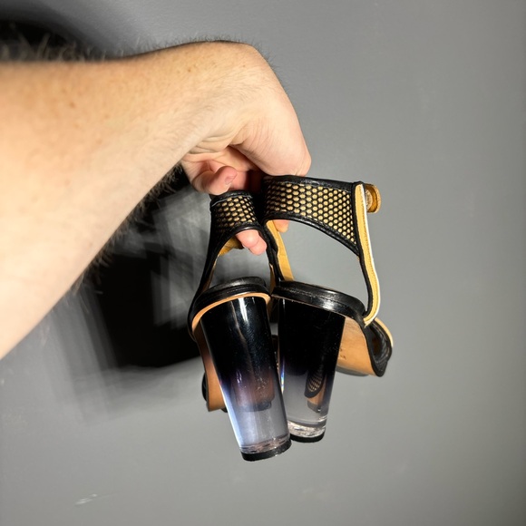 L.A.M.B. Carter Lucite Heel Sandals Womens Size 7.5 - Picture 4 of 7